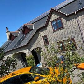 Meadowview Cottage, St Ives View, מלון בקמבורן