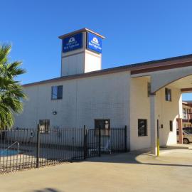 Americas Best Value Inn & Suites Hempstead, hotell i Hempstead