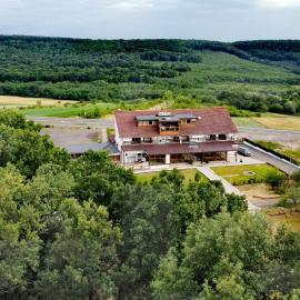 MARADA felix, hotel v destinácii Hidişelul-de Sus