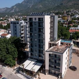 N Hotel, hotel Sutomoréban