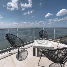 Apartment in Scherpenisse by Oosterschelde, hotel in Scherpenisse