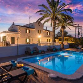Villa Mas Alta by Villa Plus, hotel v destinaci Ferreries
