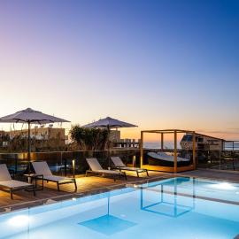 Eleven Boutique Suites, hotel en Stavromenos