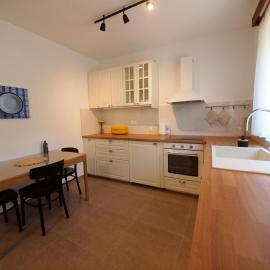 Brna Three-room apartment near the beach-Zen, hotel in Brna