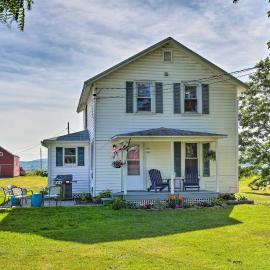 Finger Lakes Farm Retreat: Walk to Wineries!, hotel em Hector