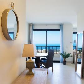 Luxury Spa Resort Marbella 2 bedroom 3 beds sauna gym pools jacuzzi