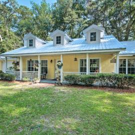 Serene Old Town Getaway Near Suwannee River!, hotel v destinácii Old Town