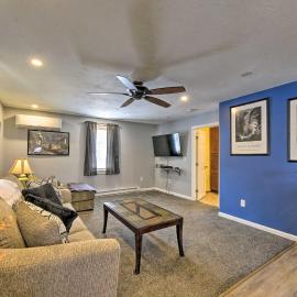 Cozy Getaway - 10 Miles to Mount Wachusett Skiing!, hotell i Leominster