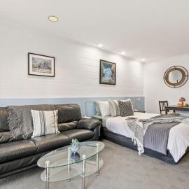 Sandbar Motel, hotel in Lakes Entrance