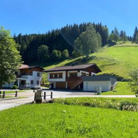 Landhaus Weiss, hotel di Sankt Martin am Tennengebirge