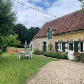Le gîte des Grivots、Les Cueillisのホテル
