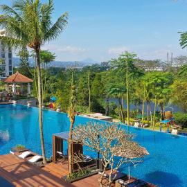 Mason Pine Hotel Bandung, хотел в Padalarang