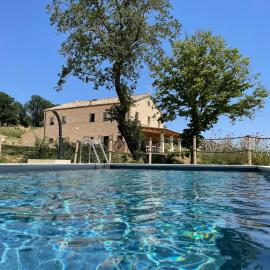 Casale dei Cinque Colli, hotell sihtkohas Ostra
