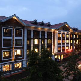 Ramada by Wyndham Gangtok Hotel & Casino Golden, отель в городе Гангток