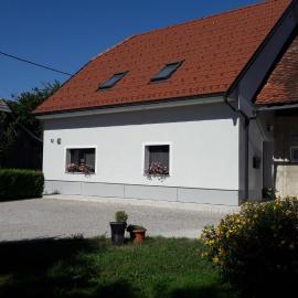 Apartma Sterle, hotel in Stari Trg pri Ložu