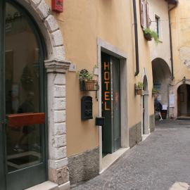 Hotel Modena old town, hotelli Malcenisessa