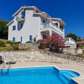 Apartments Villa Iva, hotel v destinácii Ravni