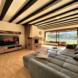 Traumaussicht Moselblick Kamin Balkon Burgblick 65 Zoll TV Waipu Lindenplatz, hotel a Bullay