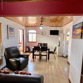 Apartment 10 minutes by the SJO airport -