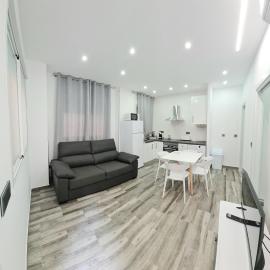 APARTAMENTOS DESAMPARADOS, хотел в Мурсия