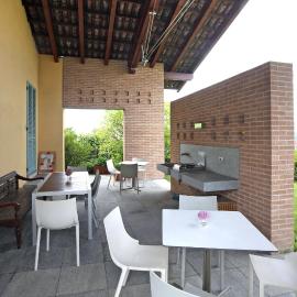 A Casa Di Maria, מלון בגרינצאנה קאבור