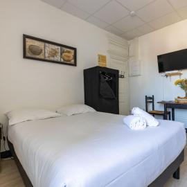 Le Studio d'Isa, hotel u gradu Seigy