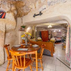TerràThana, hotel in Saint-Aignan