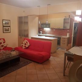Flexible 2 floor(1st and 2nd floor) house with private parking