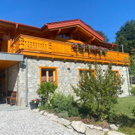 Chalet - Appartementhaus Alma, hotel em Haus im Ennstal