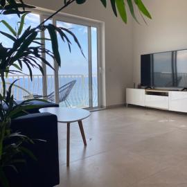 Żebbuġ में, होटल Lovely Sea View 3 Bedroom Apt in Marsalforn Gozo.
