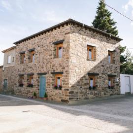 Casa rural el gato encantado, hotel u gradu Matalebreras