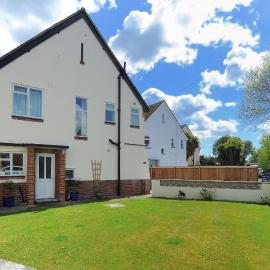 2 Grange Villas, hotel in Charmouth