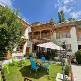 New Royal Guest House, hotel in Leh