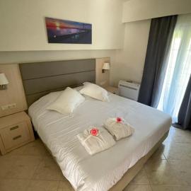 ANGELIKA HOUSE 2