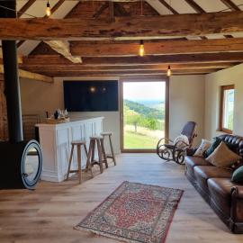 Haus am Berg mit Wellnessbereich, Bar und Panorama, hotel i Bühlertal