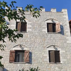 Atha-Tina:Traditional Stone Homes, hotel in Agios Nikolaos