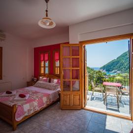 Cherry House in Damouchari with a sea view - Delicious Houses, hotell i Damouchari