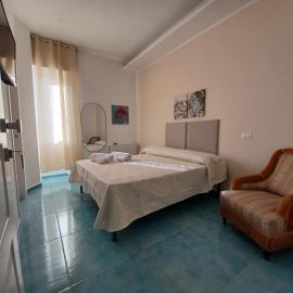 due stanzulelle sul mare B&B、サレルノのホテル