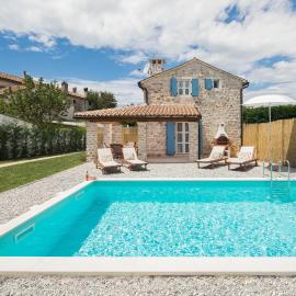 Villa Ivea, hotel a Višnjan