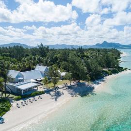 Astroea Beach Hotel, hotell i Blue Bay