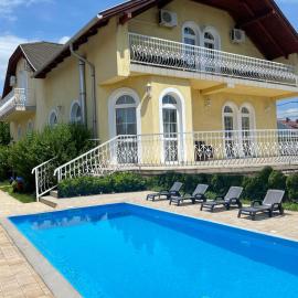 Royal Villa, hotel u gradu Balatonfured
