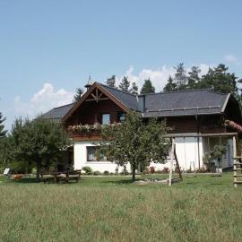Ferienwohnung Silvia Wutte: Srejach şehrinde bir otel