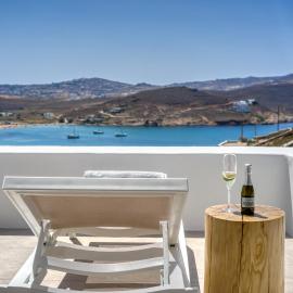 Nefeli Residence & Suite Ftelia beach Mykonos, hotelli kohteessa Ftelia