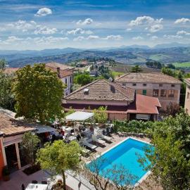 Hotel La Palomba, hotel v destinácii Mondavio