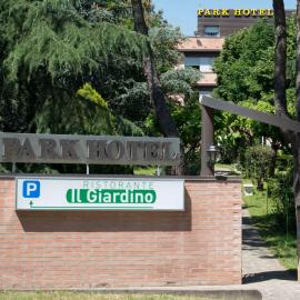 Park Hotel: Castel San Pietro Terme'de bir otel