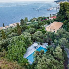Villa Scheria, hotel v mestu Benitses