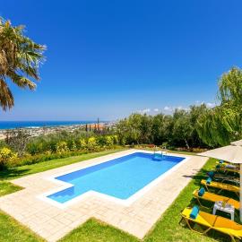 Villa Kastellaki by Villa Plus