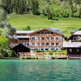 Draxl-Hof Ferienwohnungen, hotel i Weissensee