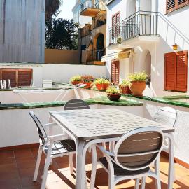Acogedor apartamento en el corazón de Calella, a solo 2 minutos de la playa, hotel en Calella de Palafrugell
