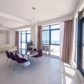 Riviera Residence Apartments, khách sạn ở Mamaia